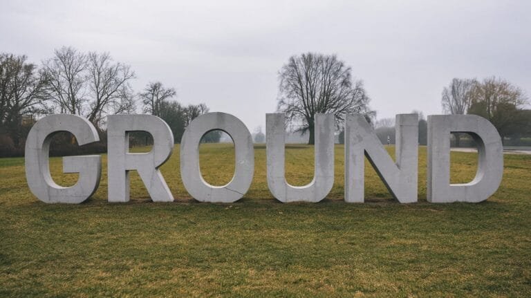 Expressões com a palavra Ground