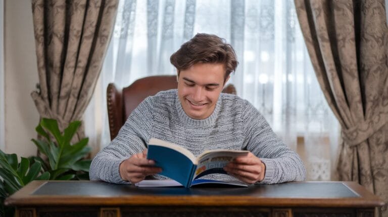 Por que o “K” é mudo em algumas palavras em inglês